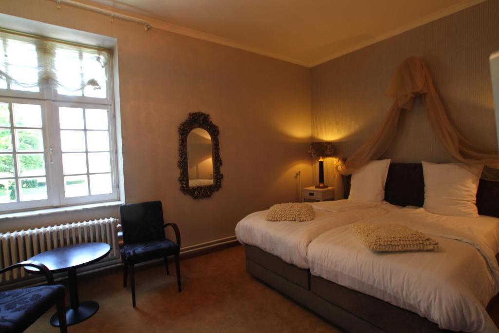 Hotel Kasteel Pietersheim Maastricht - Lanaken Pokoj fotografie
