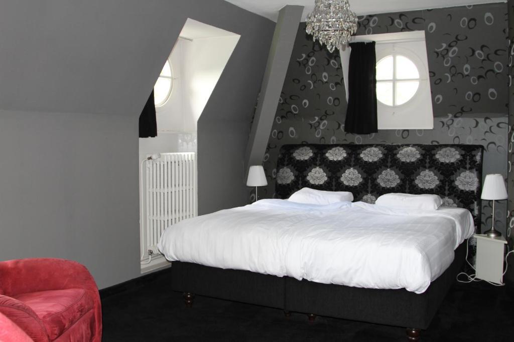 Hotel Kasteel Pietersheim Maastricht - Lanaken Pokoj fotografie